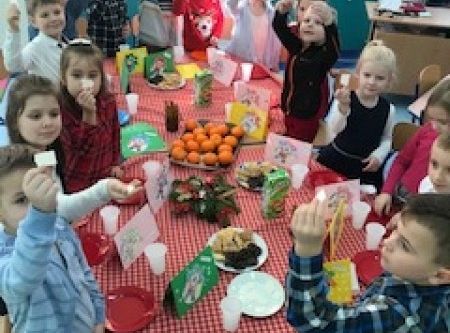 Kolędowanie w grupie 0 A