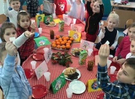 Kolędowanie w grupie 0 A