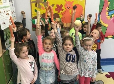 Grupa 0 A robi sałatkę jarzynową