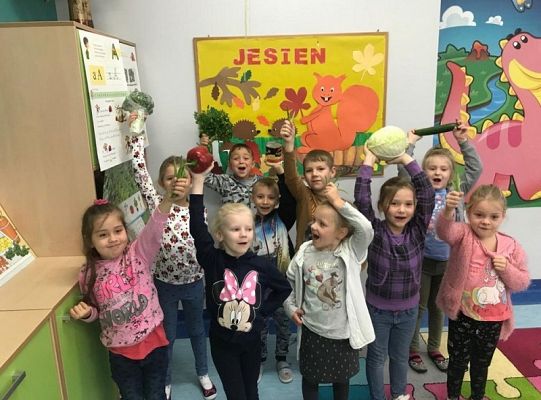 Grupa 0 A robi sałatkę jarzynową