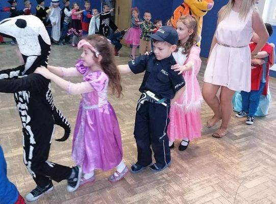 Przedszkolny bal karnawałowy