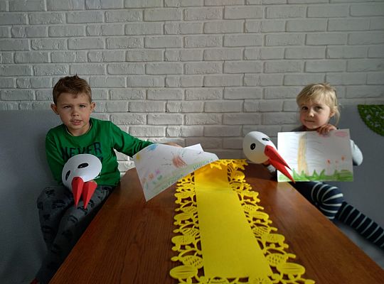 MALI ARTYŚCI: bocian i żabka / praca zdalna
