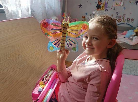 MALI ARTYŚCI: motylki i zajączki / praca zdalna