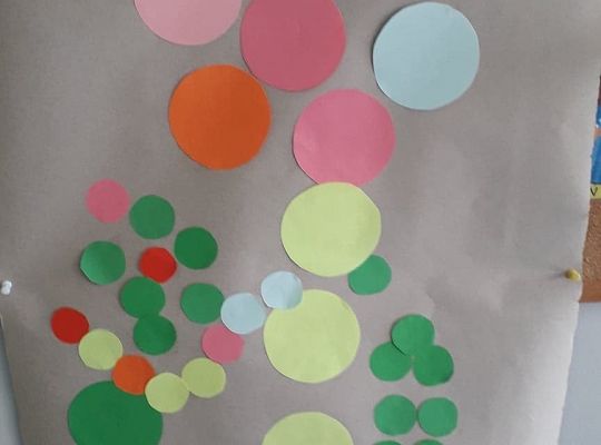 DZIEŃ KROPKI  W GRUPIE BIEDRONEK