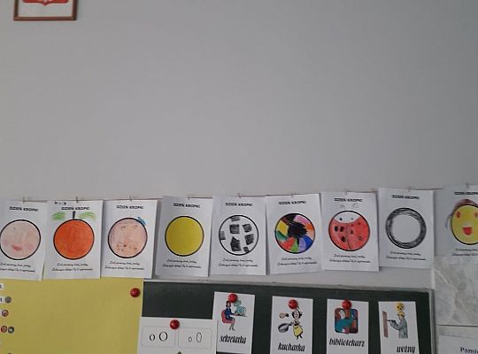 DZIEŃ KROPKI  W GRUPIE BIEDRONEK