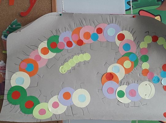 DZIEŃ KROPKI  W GRUPIE BIEDRONEK