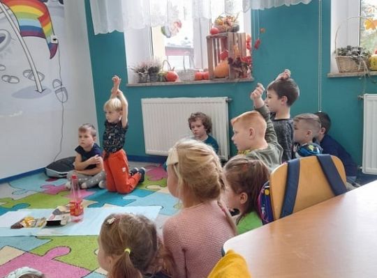 TWORZYMY DROGĘ DO ZDROWIA - SPOTKANIE Z PANIĄ PIELĘGNIARKĄ