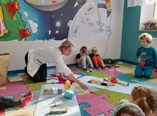 TWORZYMY DROGĘ DO ZDROWIA - SPOTKANIE Z PANIĄ PIELĘGNIARKĄ