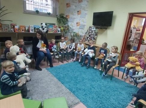 Dzień Pluszowego Misia w 0 E